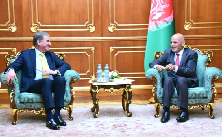 FM Qureshi holds separate meetings with Afghan president, FM in Dushanbe