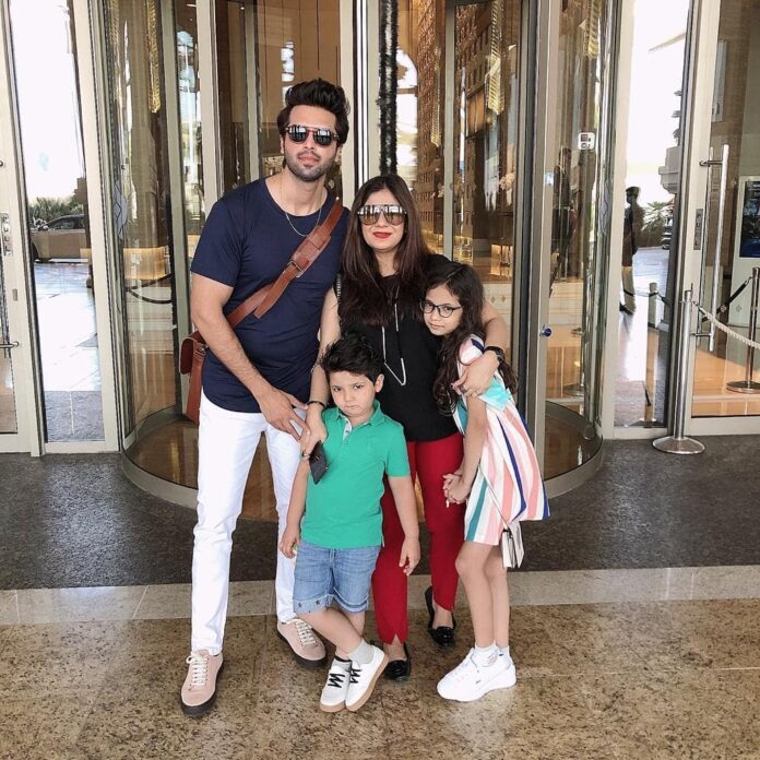 Fahad Mustafa and Wife Romantic Pictures That You Shouldn't Miss!