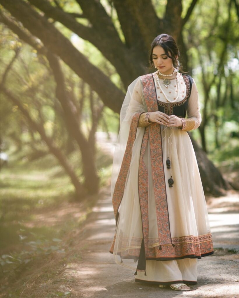 Yumna Zaidi Steals The Show With Her Latest Photoshoot - Pictures Inside