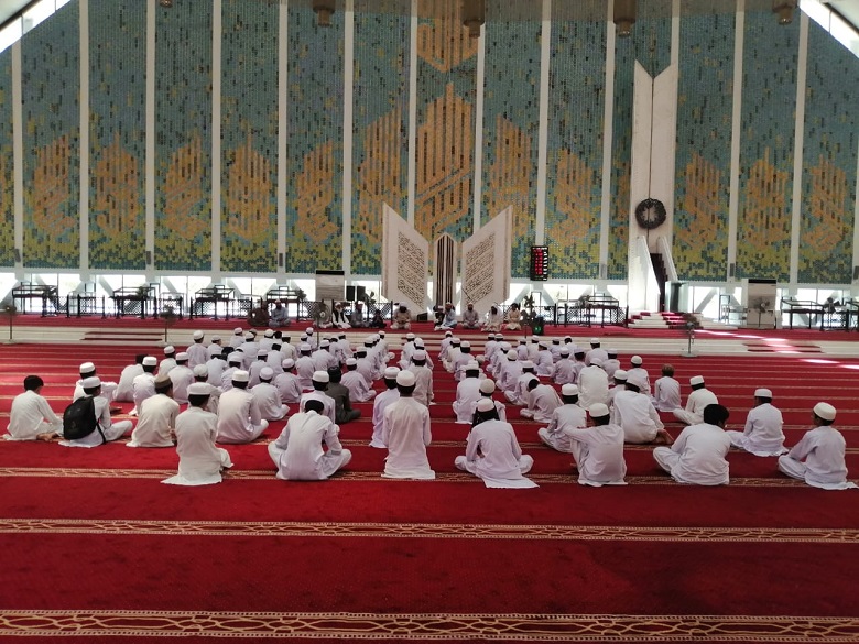 President Arif Alvi for entry of women in Faisal Mosque’s Main Hall for offering prayers
