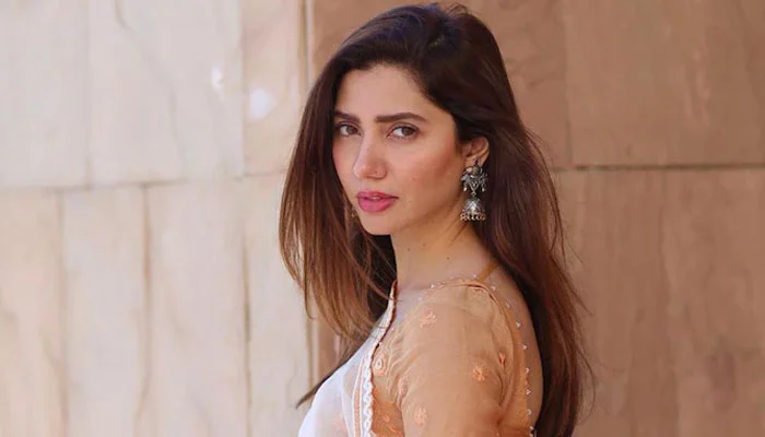 Bold looks of Mahira Khan
