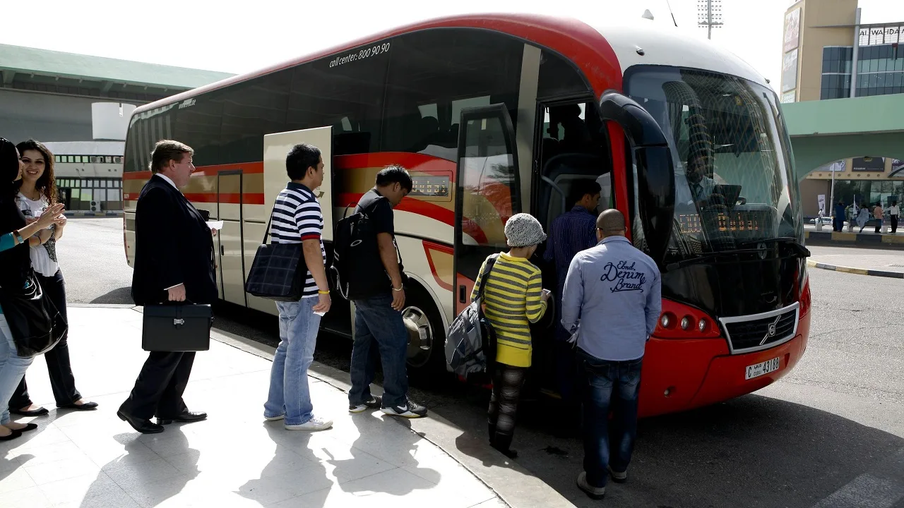 How to Travel from Abu Dhabi to Dubai via Public Bus