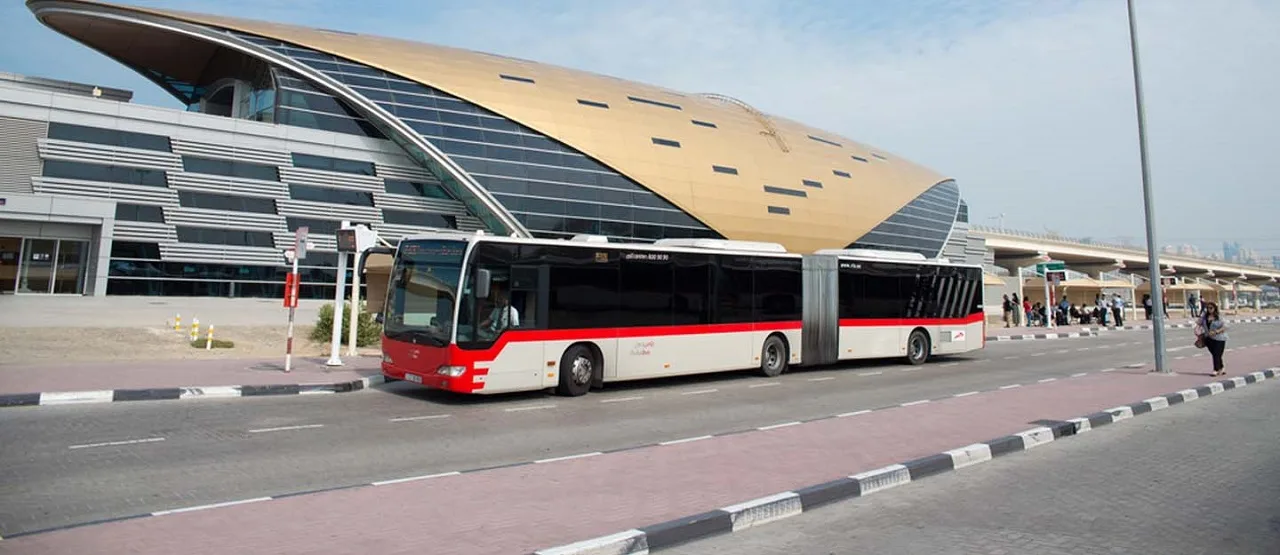 How to get from Abu Dhabi to Dubai by public bus