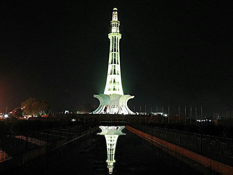 Best places to visit in Lahore at night