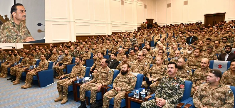 COAS visits Corps Headquarters Peshawar, resolves not to spare miscreants behind 9th May vandalism