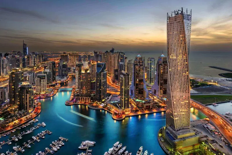 20 REASONS TO MOVE TO DUBAI 