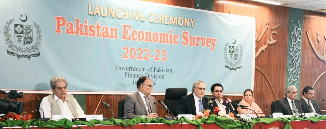 Efforts underway to revamp economy, says Ishaq Dar presenting Economic Survey 2022-23