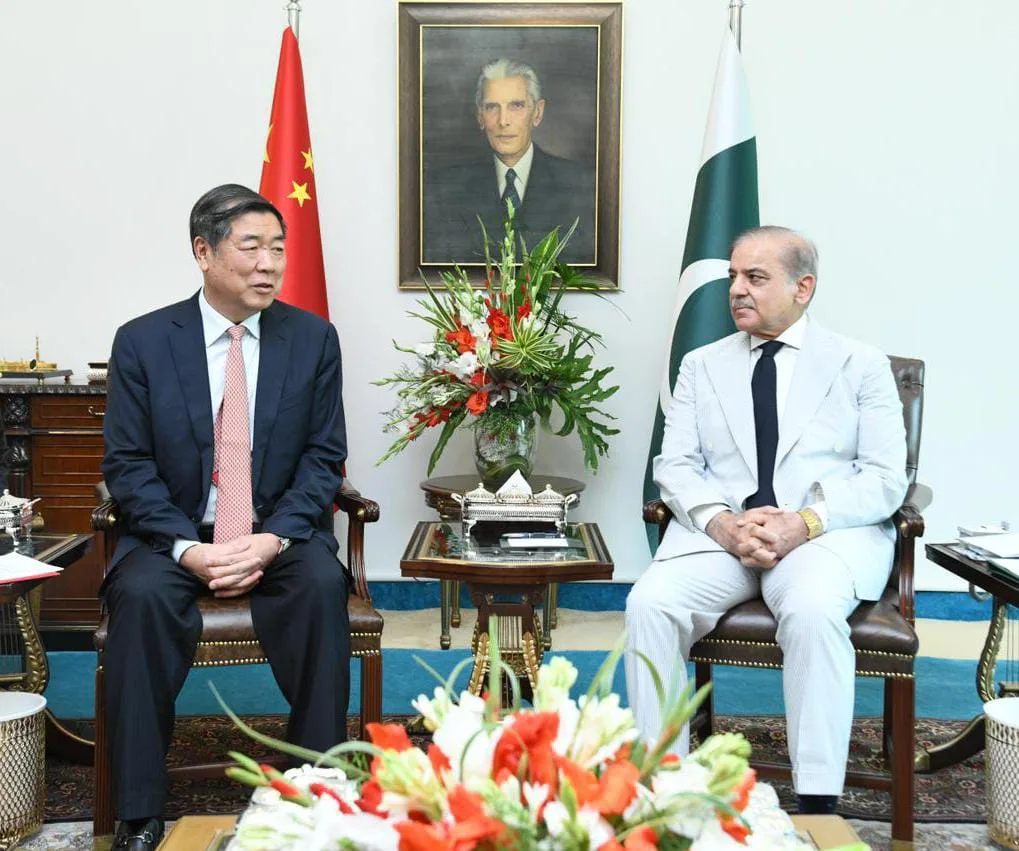 China to continue its existing economic, financial support to Pakistan: Vice Premier He Lifeng