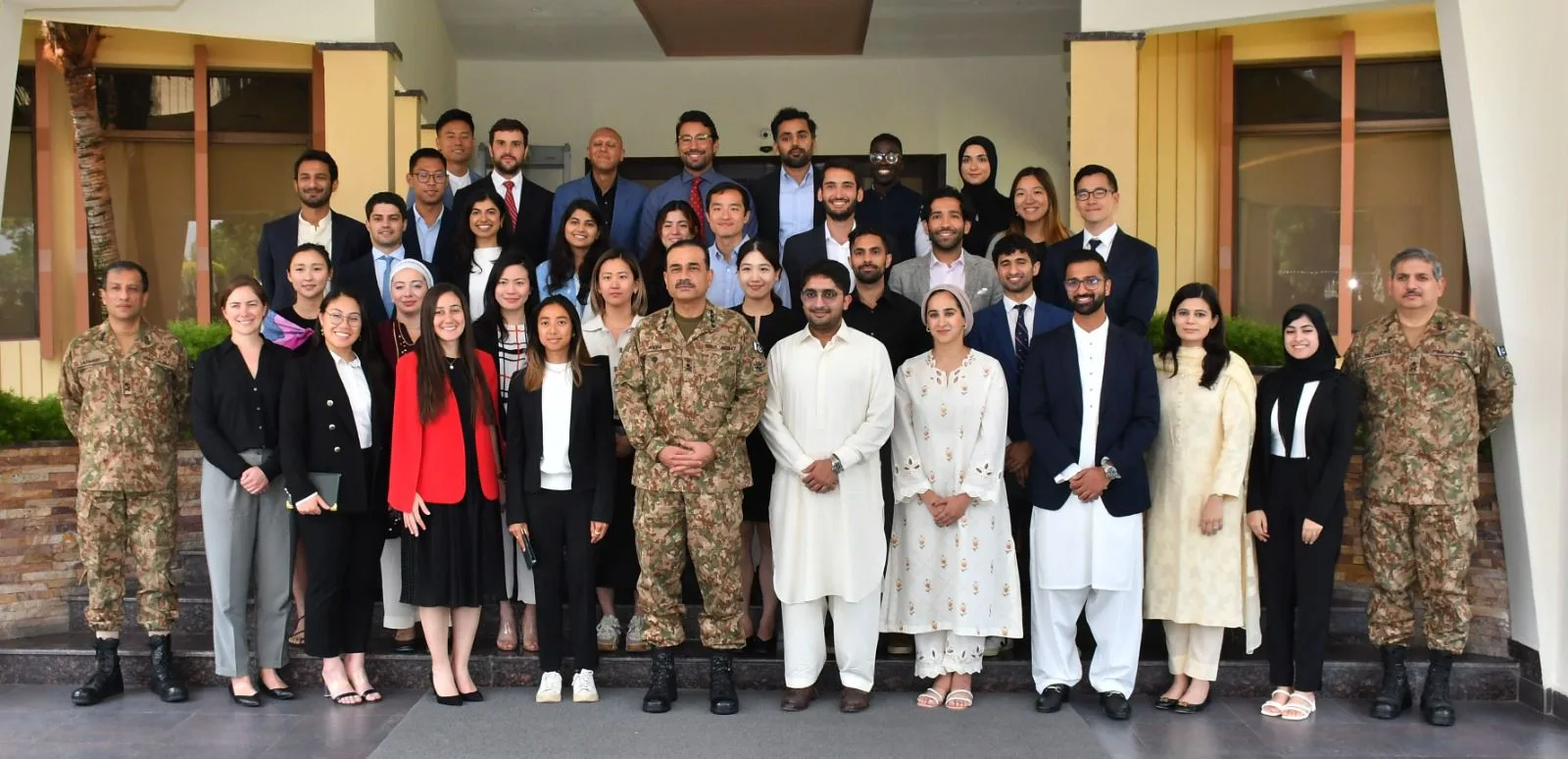 Group of Students from US’s Harvard University meets General Asim Munir