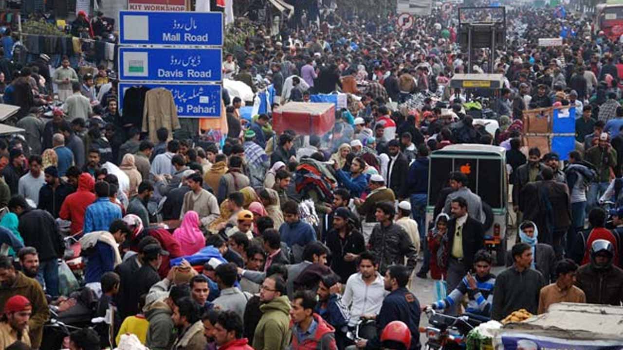 Pakistan’s population rises to 241.49 million with 2.55% growth