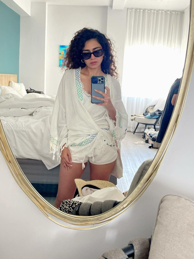 Hajra Yamin’s Blissful Escape: Vacationing at Miami Beach With Her Girls Squad