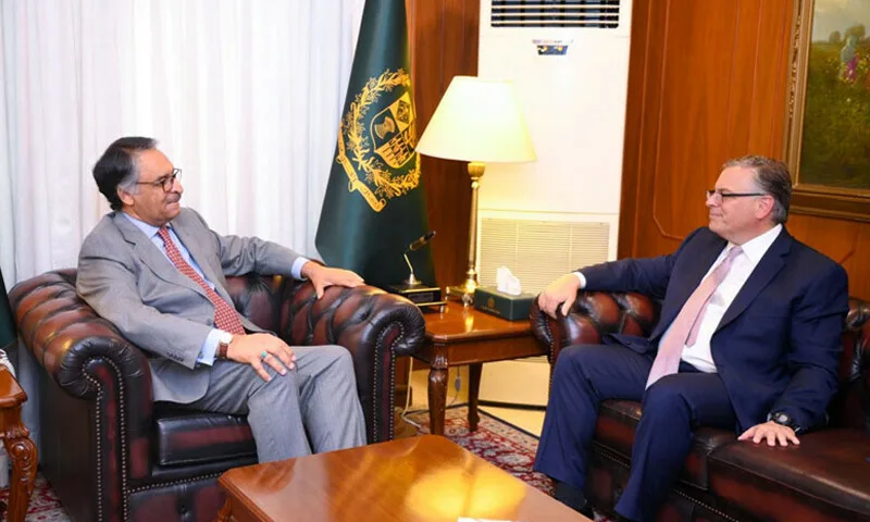 Ambassador Donald Bloom Meets FM Jilani Discusses Pak US Ties