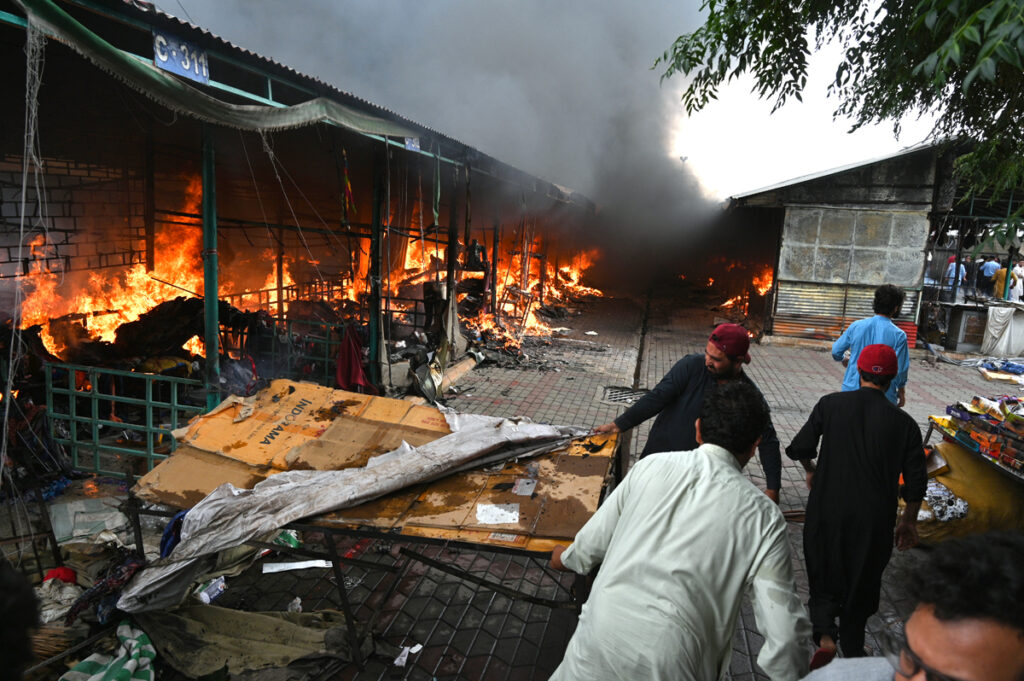 780 stalls burnt at H-9 Sunday Bazaar in last three years