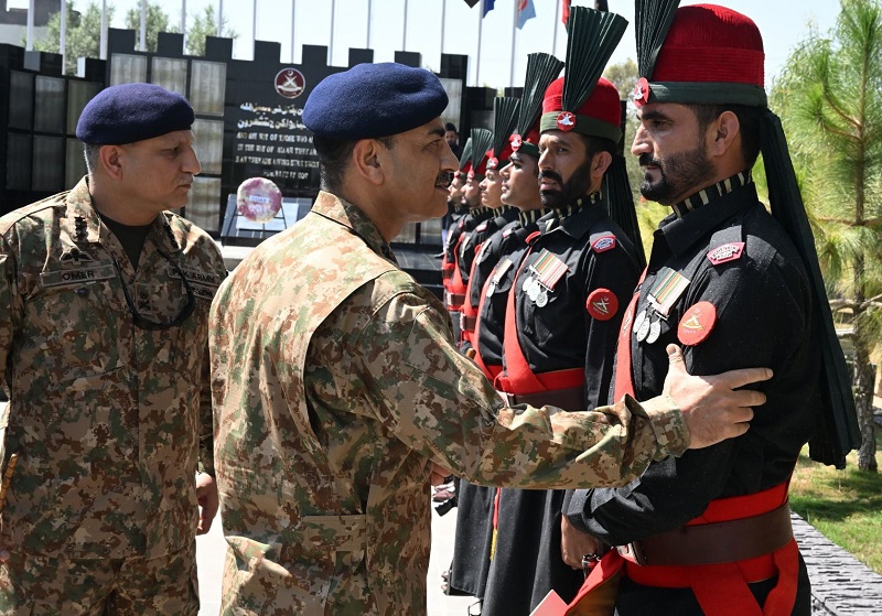 COAS visits Wana; assures Pakistan Army’s continued support to LEAs, KPK Police