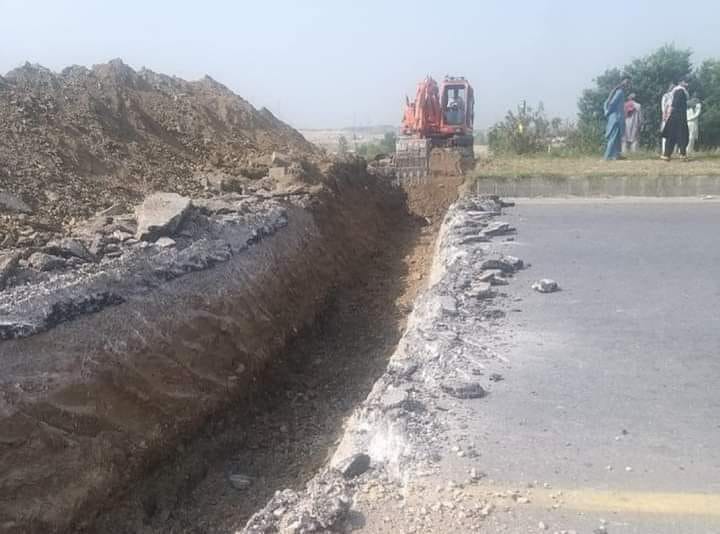 Punjab Government created a trench at Haro River Bridge so PTI procession from Peshawar could not enter Islamabad